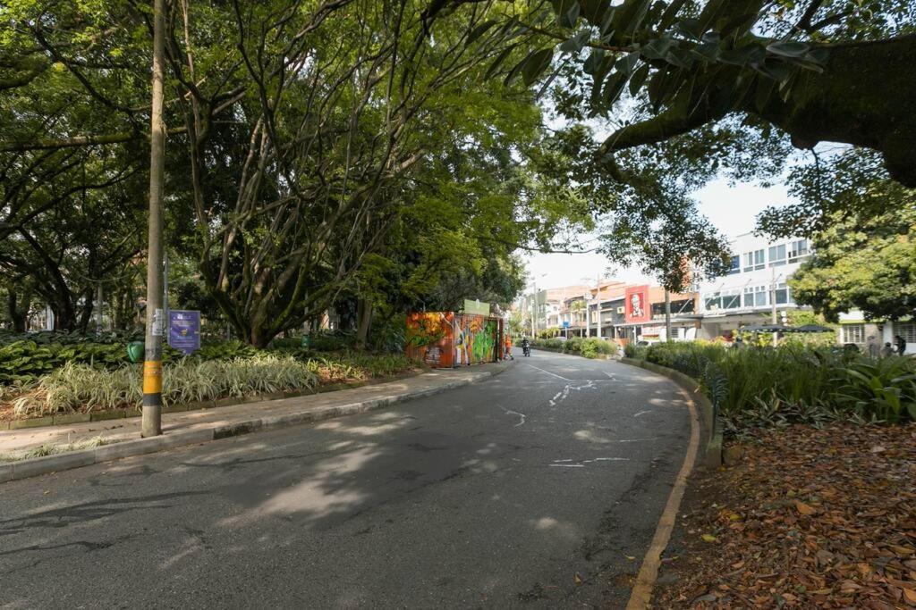 Prime Laureles Location With Air Conditioning Medellín Eksteriør billede