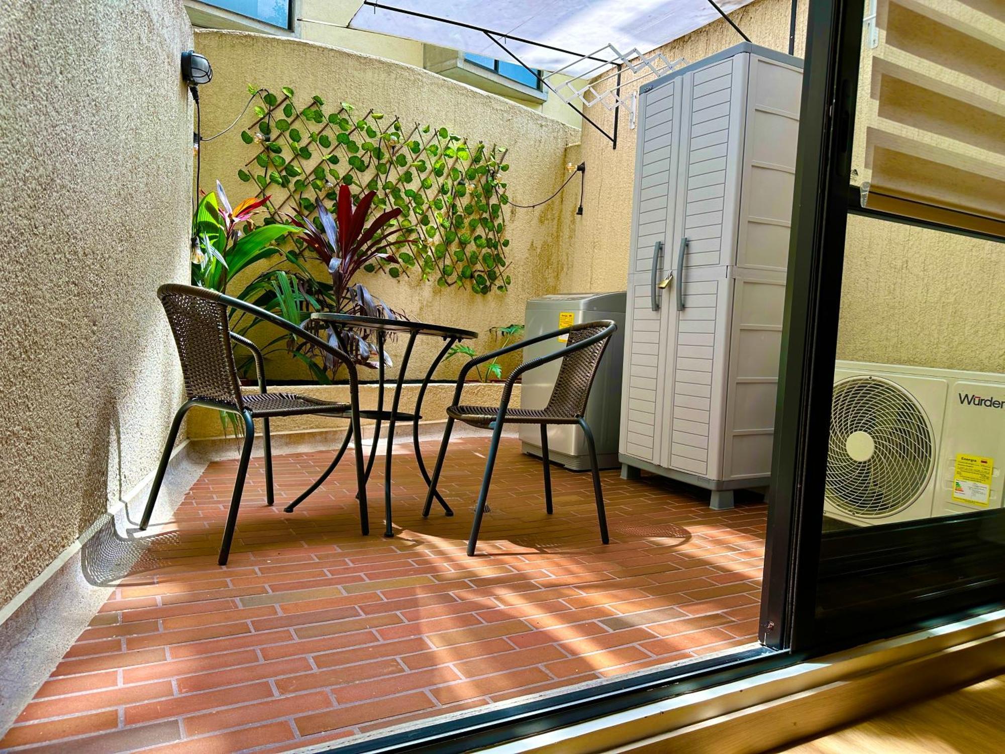 Prime Laureles Location With Air Conditioning Medellín Eksteriør billede